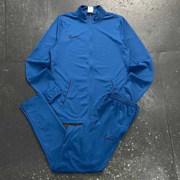 100 나이키 드라이핏 집업 세트 