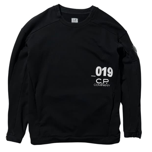 CP컴퍼니 사이드 렌즈 맨투맨