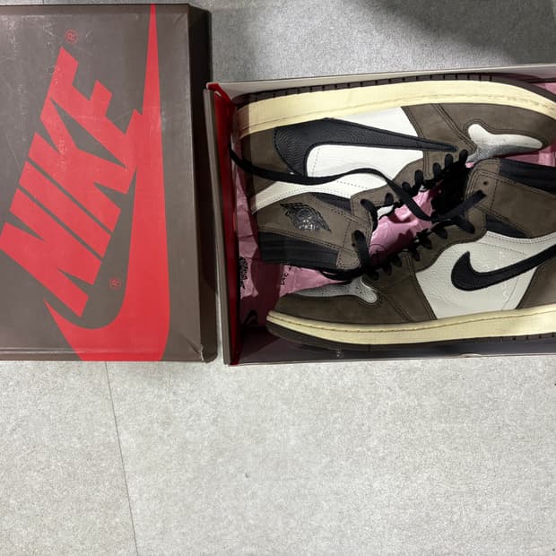 (285)조던1 트래비스 스캇 레트로 하이 모카  민트급