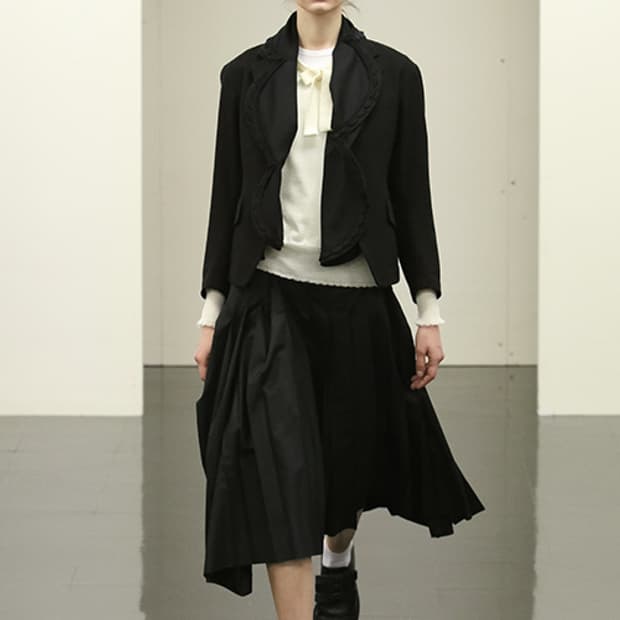 Pleats Docking Transformed Skirt