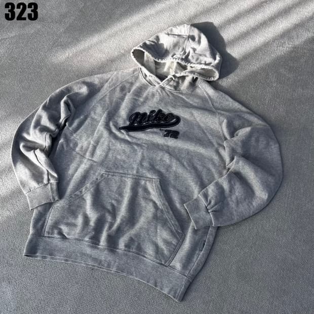 나이키 Est.72 회색 후드티 