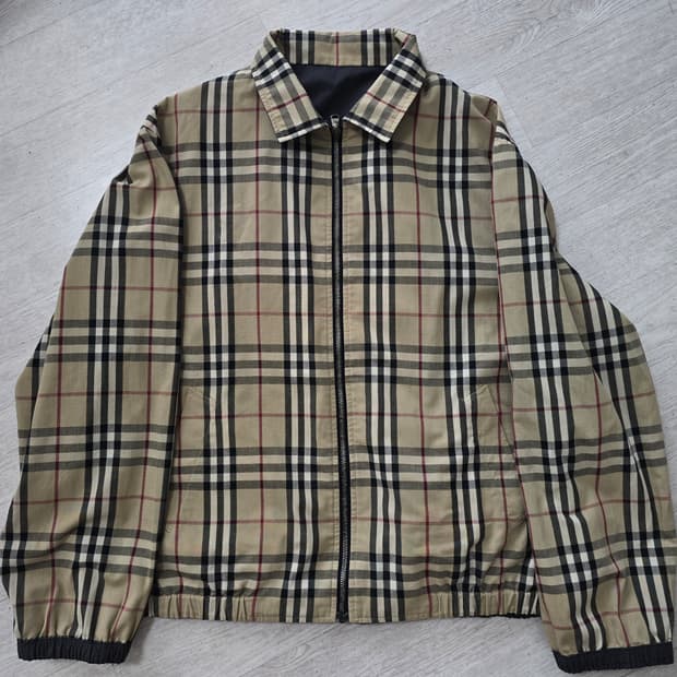 (정품) 버버리 리버서블 체크 점퍼 L 사이즈 남성 명품 자켓 슈프림