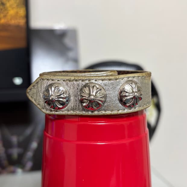 크롬하츠 3버튼 가죽팔찌 실버