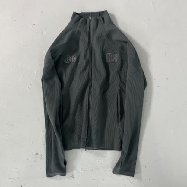 [2] 플라스틱프로덕트 MPa 리브드 집업 새상품