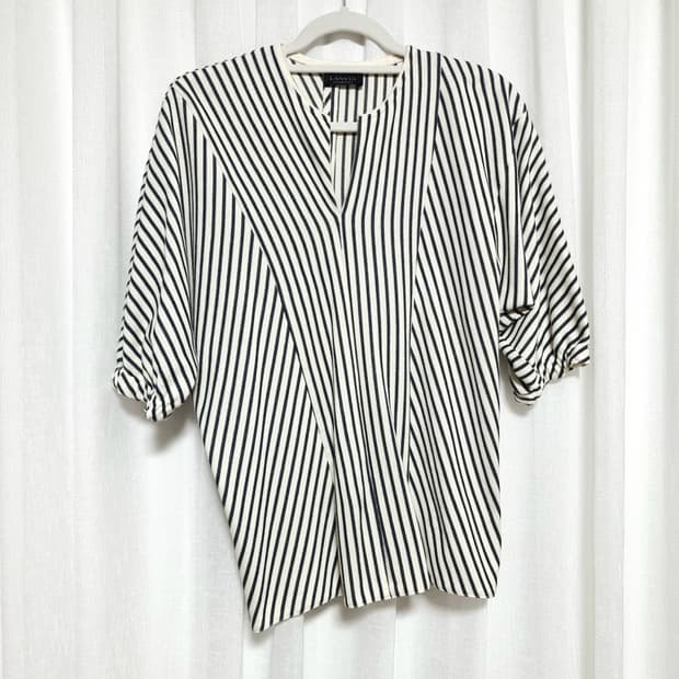 랑빙컬렉션 래글런 가오리핏 코튼혼방 언발란스 블라우스 (66까지) 상태굿