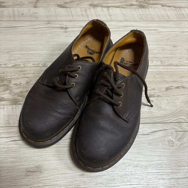 닥터마틴 1461 3홀 크레이지홀스 220