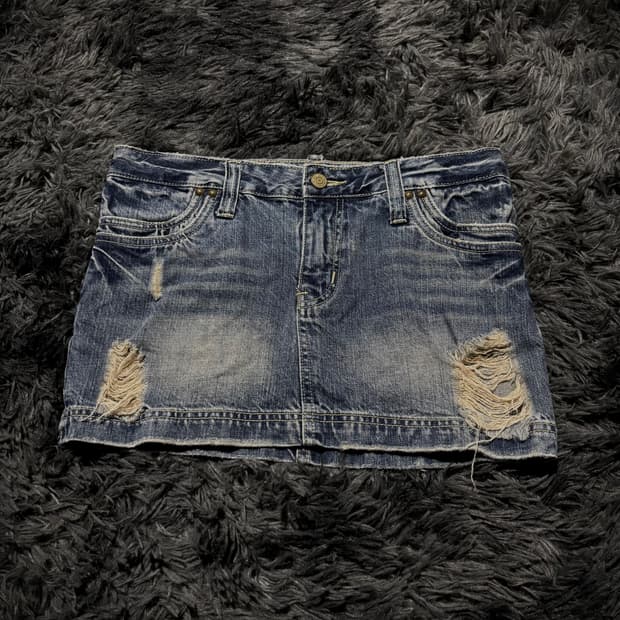 Cecil McBee 데미지 워싱 숏 데님스커트