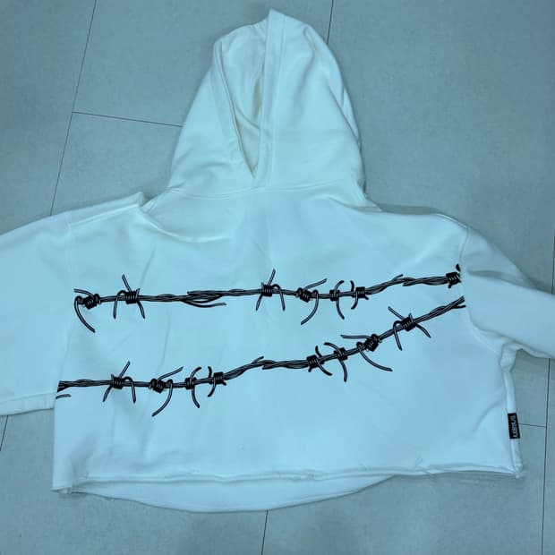 아조바이아조 wire 크롭 후드티