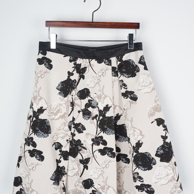  WEEKEND by MAX MARA floral skirt 