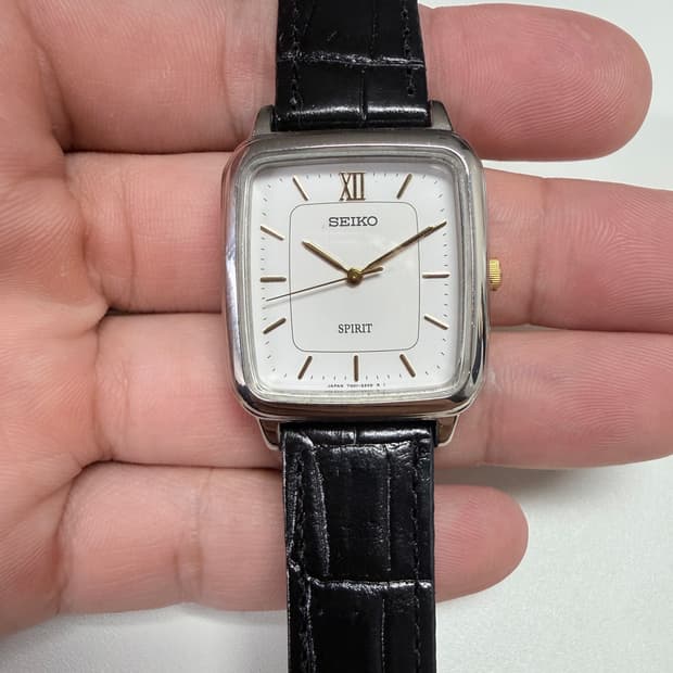 SEIKO 7N01-5210 사각 쿼츠