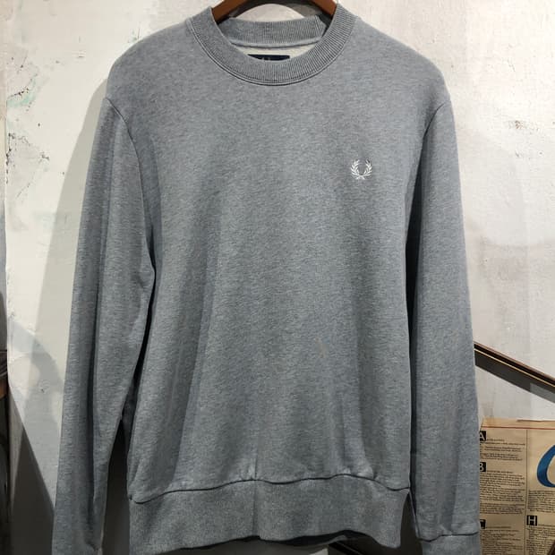 [2540]Fred Perry gray sweatshirt