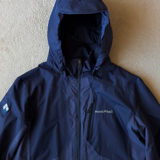 몽벨 윈드브레이커