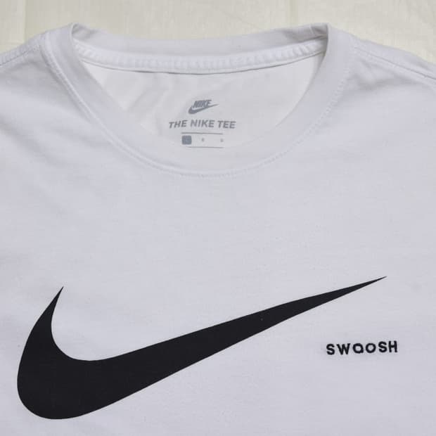 나이키 스포츠웨어 SWOOSH 프린팅 반팔 티셔츠 블랙 L