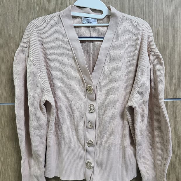 오브제 볼륨 퍼프소매 니트가디건 