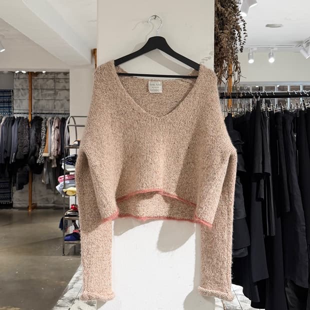 포르테 포르테 핑크 딥 브이넥 스웨터