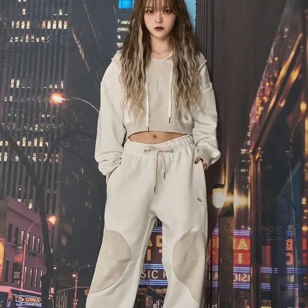 체리퀴리 하트 트레이닝복 셋업 아이보리