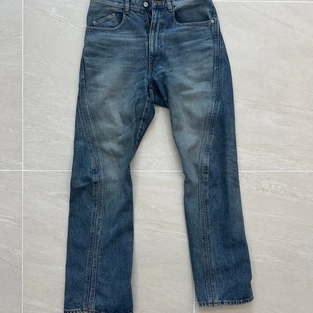 NVRFRGT 네버포겟 3d 트위스트 중청 데님 사이즈 2