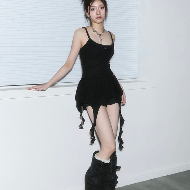 [ONE SIZE] 체리퀴리 프릴 레이어드 슬리브리스 블랙