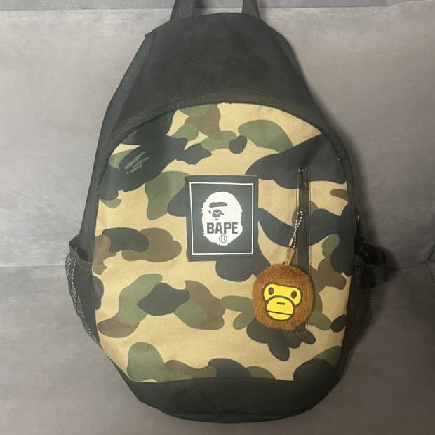 베이프 백팩 팝니다