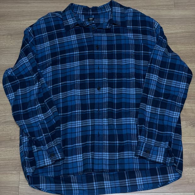 유니클로 체크 플란넬 셔츠