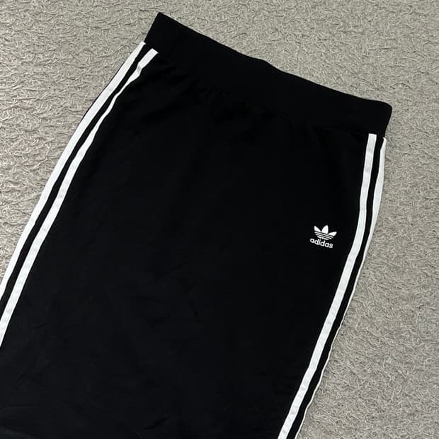 [우먼90] 아디다스 스커트