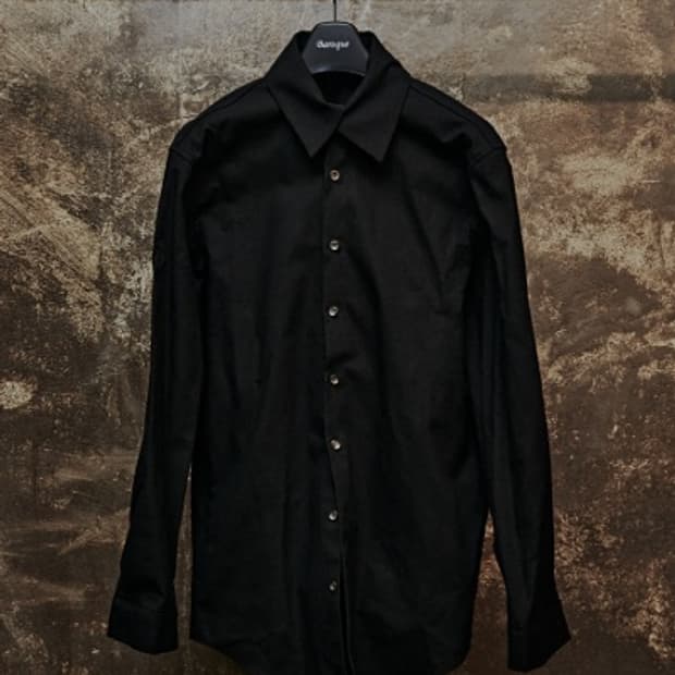 바로크샵 (baroque) 23fw 린넨 롱셔츠 팝니다.