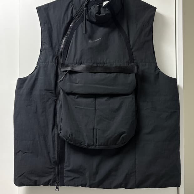 나이키 테크팩 조끼