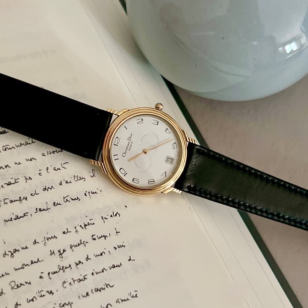 디올 골드 라운드 CD 시계 / 정품감정 . 케어