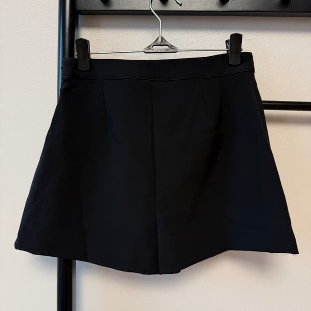 H&M 블랙 치마 바지