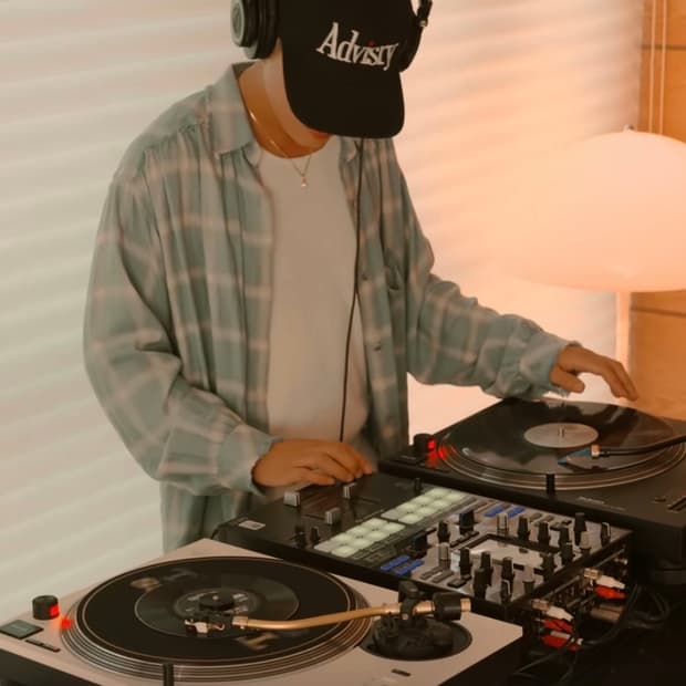 [F] standalone 옴브레 셔츠 크러쉬착용