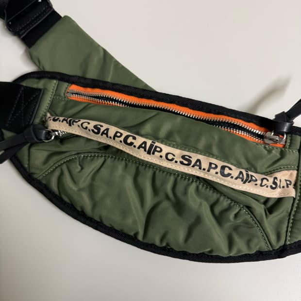 아페쎄 사카이 크로스백