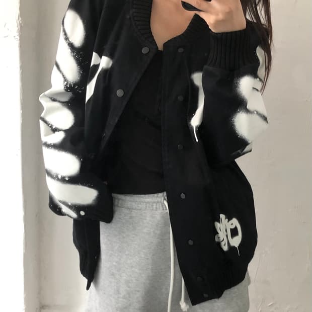Off White 오프화이트 블랙 스프레이 페인팅 봄버 자켓