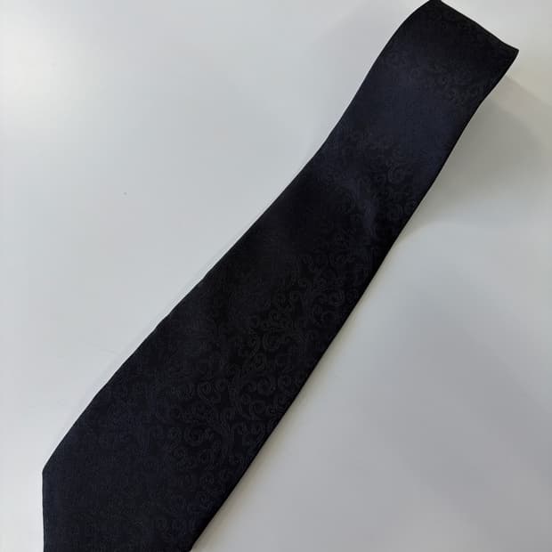 블랙 패턴 넥타이 7.7cm