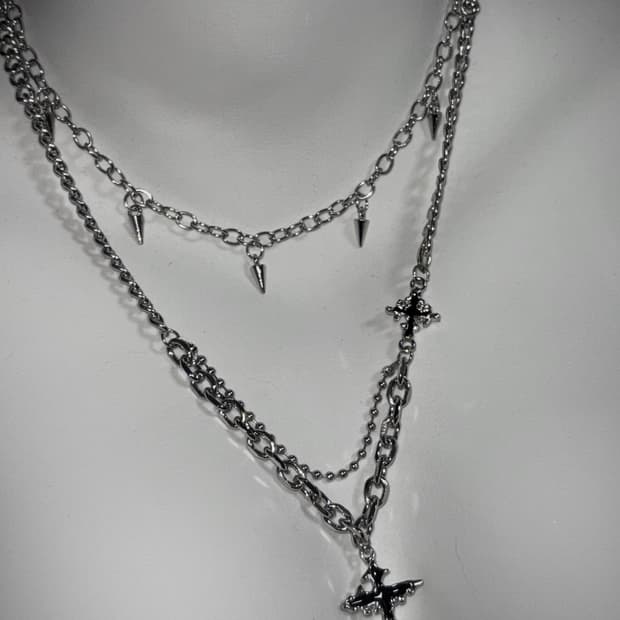 BLADE CROSS NECKLACE
