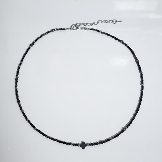 블랙 십자가 무드 목걸이