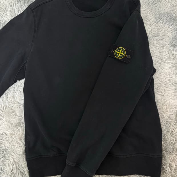 스톤 아일랜드 맨투맨