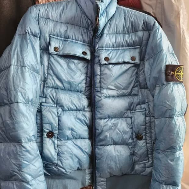 [정품] 스톤 아일랜드 메탈릭 패딩 자켓 라이트블루 S