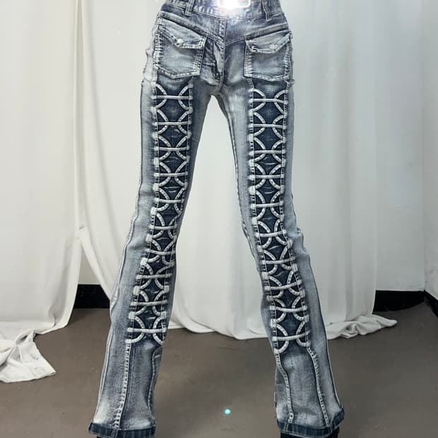 고딕 패턴 데님 부츠컷