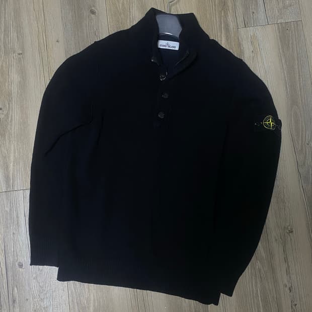 스톤아일랜드 램스울 캐시미어 니트 반집업