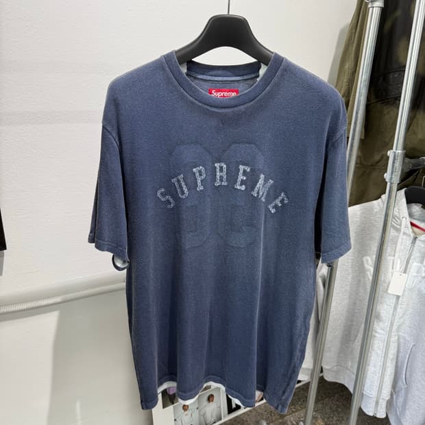 [XL] supreme overprint top 