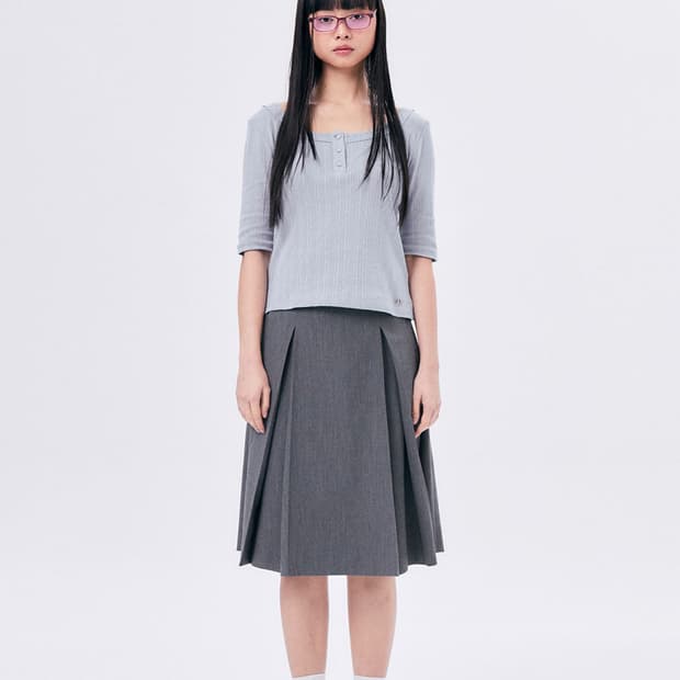 할로미늄 하늘색 니트 