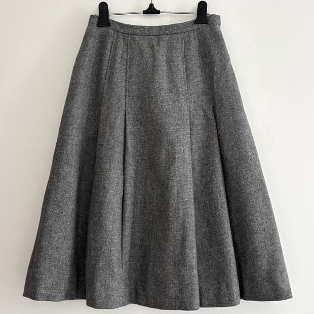 버버리 플리츠 미디 스커트