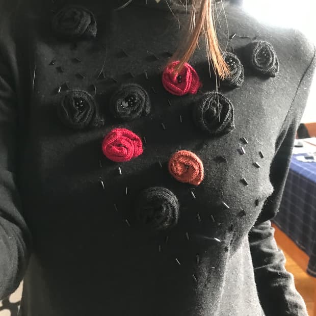 vintage rose black top