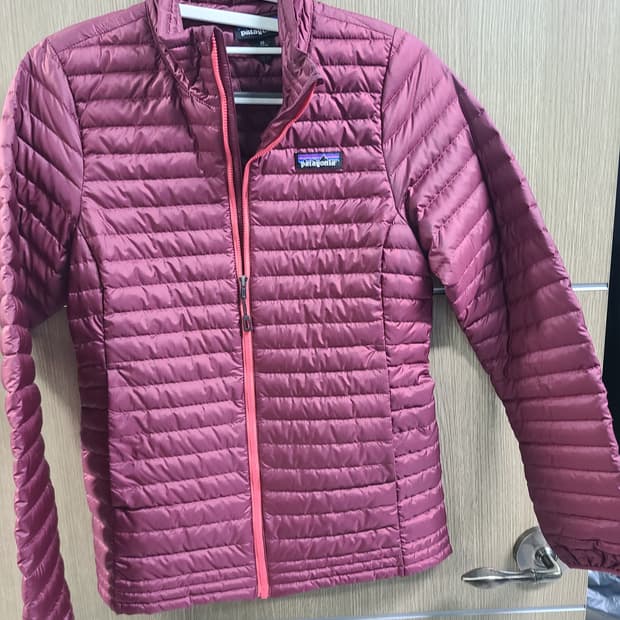 파타고니아 여성 패딩 XS사이즈 버건디 