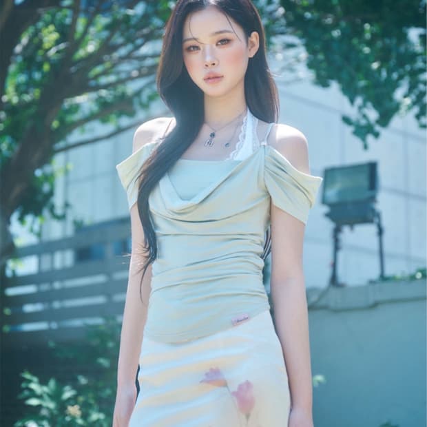 뉴얼린 블라우스 민트색 구해요