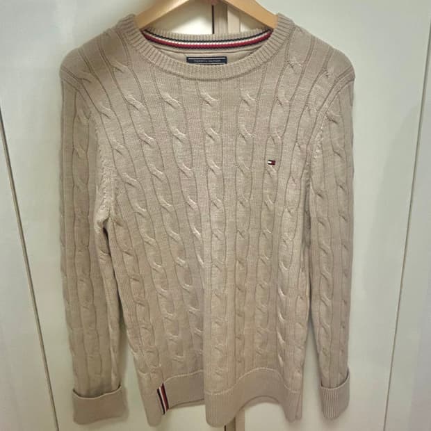 타미힐피거 꽈베기 니트
