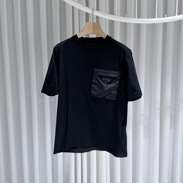 (A+/L) / 프라다 삼각로고 리나일론 포켓 반팔 티셔츠 블랙