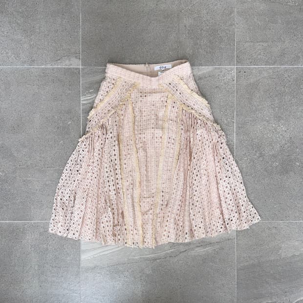 O’2ND beige grunge net pleats skirt