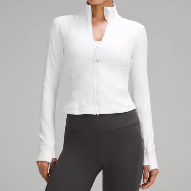 룰루레몬 리브드 디파인크롭자켓 알로요가 스킴스 