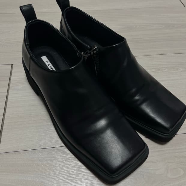 블랙 로퍼 250